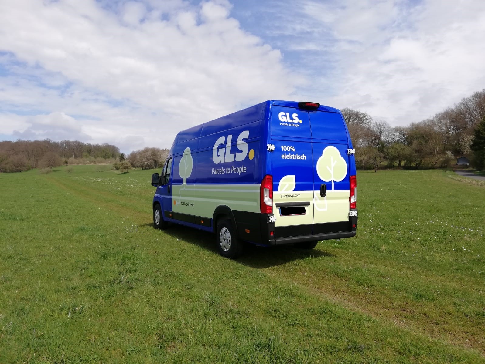 Umstellung auf emissionsfreie Antriebe bei der Logistik- und Dienstwagenflotte von GLS